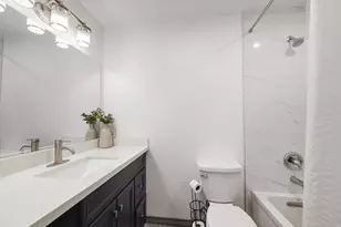 9616 Long Point Rd, Houston, TX 77055 - Photo 14