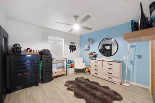 9616 Long Point Rd, Houston, TX 77055 - Photo 10