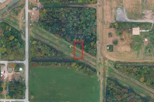39 34th St N, Texas City, TX 77590 - Photo 1