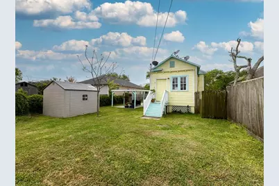 4124 Avenue M 1/2, Galveston, TX 77550 - Photo 4