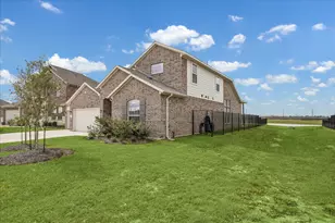 10727 Amador Peak Dr, Rosharon, TX 77583 - Photo 2