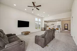 10727 Amador Peak Dr, Rosharon, TX 77583 - Photo 4