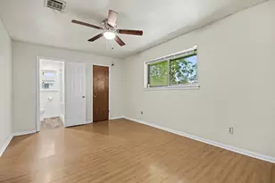 10323 Kirkwren Dr, Houston, TX 77089 - Photo 12