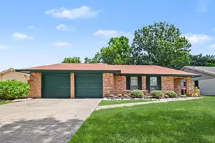 10323 Kirkwren Dr, Houston, TX 77089 - Photo 2