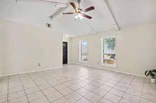 10323 Kirkwren Dr, Houston, TX 77089 - Photo 8