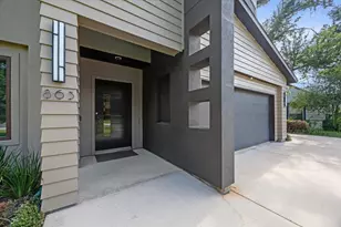 863 W 42nd St, Houston, TX 77018 - Photo 2