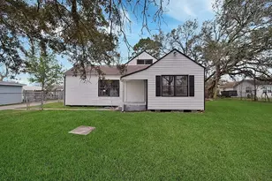 1623 Main St, La Marque, TX 77568 - Photo 1