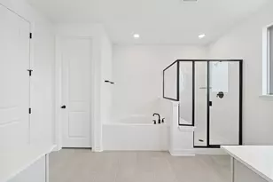 21923 Laurel Cherry Ct, Waller, TX 77484 - Photo 6