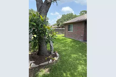 1402 Township Court, Rosenberg, TX 77471 - Photo 6