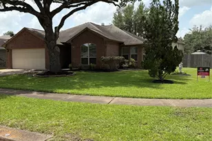 1402 Township Ct, Rosenberg, TX 77471 - Photo 4