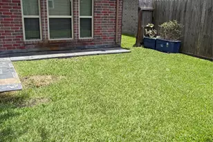 1402 Township Ct, Rosenberg, TX 77471 - Photo 8