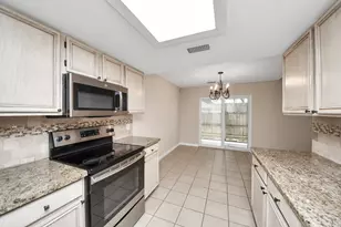 7821 Theissetta Dr, Spring, TX 77379 - Photo 6