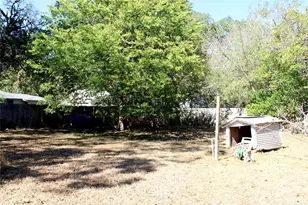 216 Robson St, Columbus, TX 78934 - Photo 22