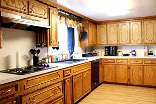 216 Robson St, Columbus, TX 78934 - Photo 8