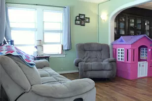 216 Robson St, Columbus, TX 78934 - Photo 2