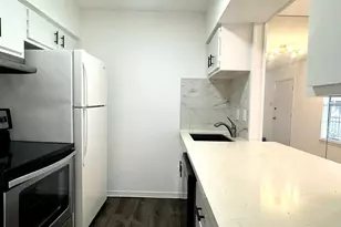 9005 Gaylord St, Houston, TX 77024 - Photo 2