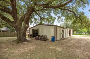 6111 Dubose St, Wallis, TX 77485 - Photo 16