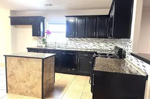 8915 Canton Park Ln, Houston, TX 77095 - Photo 10