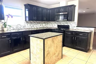 8915 Canton Park Ln, Houston, TX 77095 - Photo 12