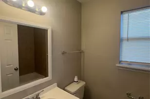 8723 Valley Meadow Dr, Houston, TX 77078 - Photo 14