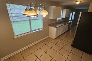 8723 Valley Meadow Dr, Houston, TX 77078 - Photo 10