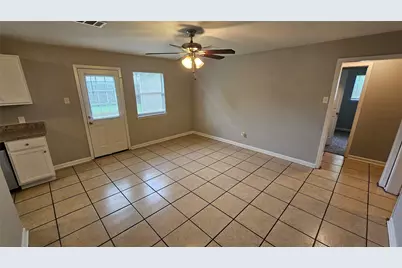 8723 Valley Meadow Drive, Houston, TX 77078 - Photo 6