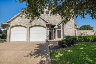 5011 Fairfield Ct, Bryan, TX 77802 - Photo 4