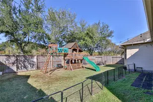 814 Fairway Dr, La Porte, TX 77571 - Photo 50