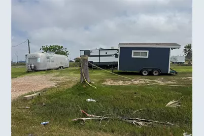 1214 N Tinkle Lane, Crystal Beach, TX 77650 - Photo 8