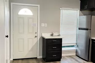 8718 Victorian Village Dr, Houston, TX 77071 - Photo 14