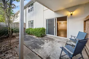 2700 Bellefontaine St, Houston, TX 77025 - Photo 12