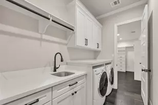 1736 Blanco Bend Dr, College Station, TX 77845 - Photo 18