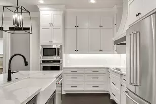 1736 Blanco Bend Dr, College Station, TX 77845 - Photo 16