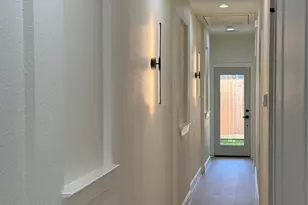 8318 Brandon St, Houston, TX 77051 - Photo 18