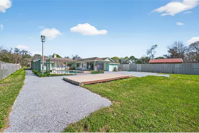 13902 Ambrose Street, Houston, TX 77045 - Photo 36