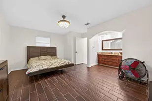 13902 Ambrose St, Houston, TX 77045 - Photo 30