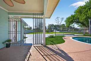 13902 Ambrose St, Houston, TX 77045 - Photo 40