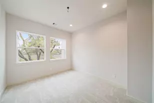 7407 Janak Dr, Houston, TX 77055 - Photo 30