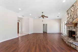 7825 Hughes Ranch Rd, Pearland, TX 77581 - Photo 6