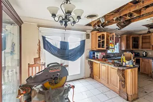 316 S 4th St, Nederland, TX 77627 - Photo 22