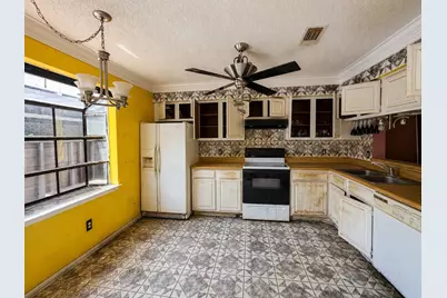 17758 Kings Park Lane, Houston, TX 77058 - Photo 4