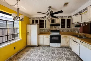 17758 Kings Park Ln, Houston, TX 77058 - Photo 4
