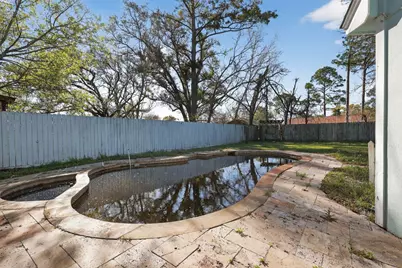 712 E Peach Street, Angleton, TX 77515 - Photo 44