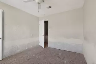 712 E Peach St, Angleton, TX 77515 - Photo 16