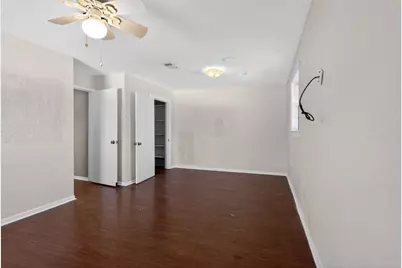 712 E Peach Street, Angleton, TX 77515 - Photo 14