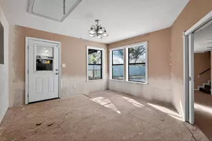 712 E Peach St, Angleton, TX 77515 - Photo 28