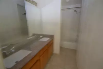 12410 Meadow Briar Drive, Stafford, TX 77477 - Photo 24