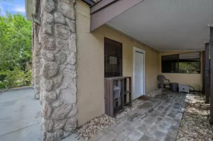4 Waters Edge St, Conroe, TX 77356 - Photo 18