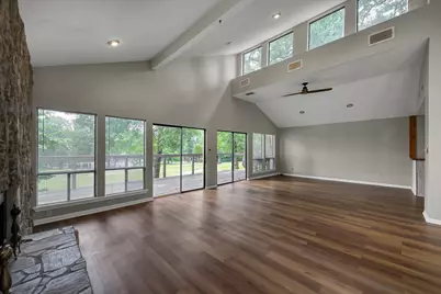 4 Waters Edge Street, Conroe, TX 77356 - Photo 10