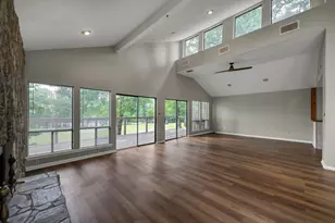 4 Waters Edge St, Conroe, TX 77356 - Photo 10